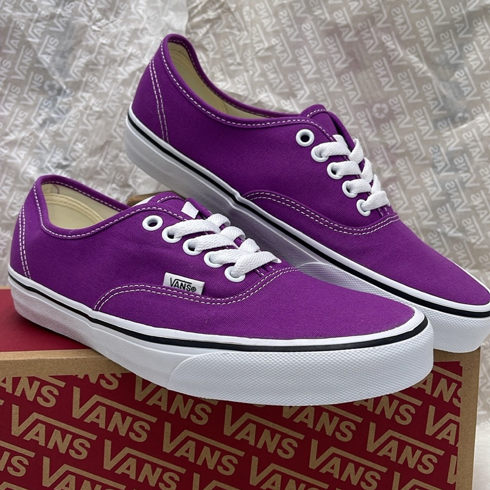 Vans Men’s Purple Canvas Sneakers Waffle Sole Authentic
Color Theory Willow herb - Picture 5 of 16